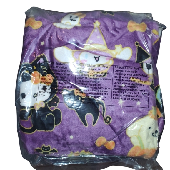 Hello Kitty and Friends Halloween Silk Touch Throw 50" X 70" NWOT - Picture 2 of 5